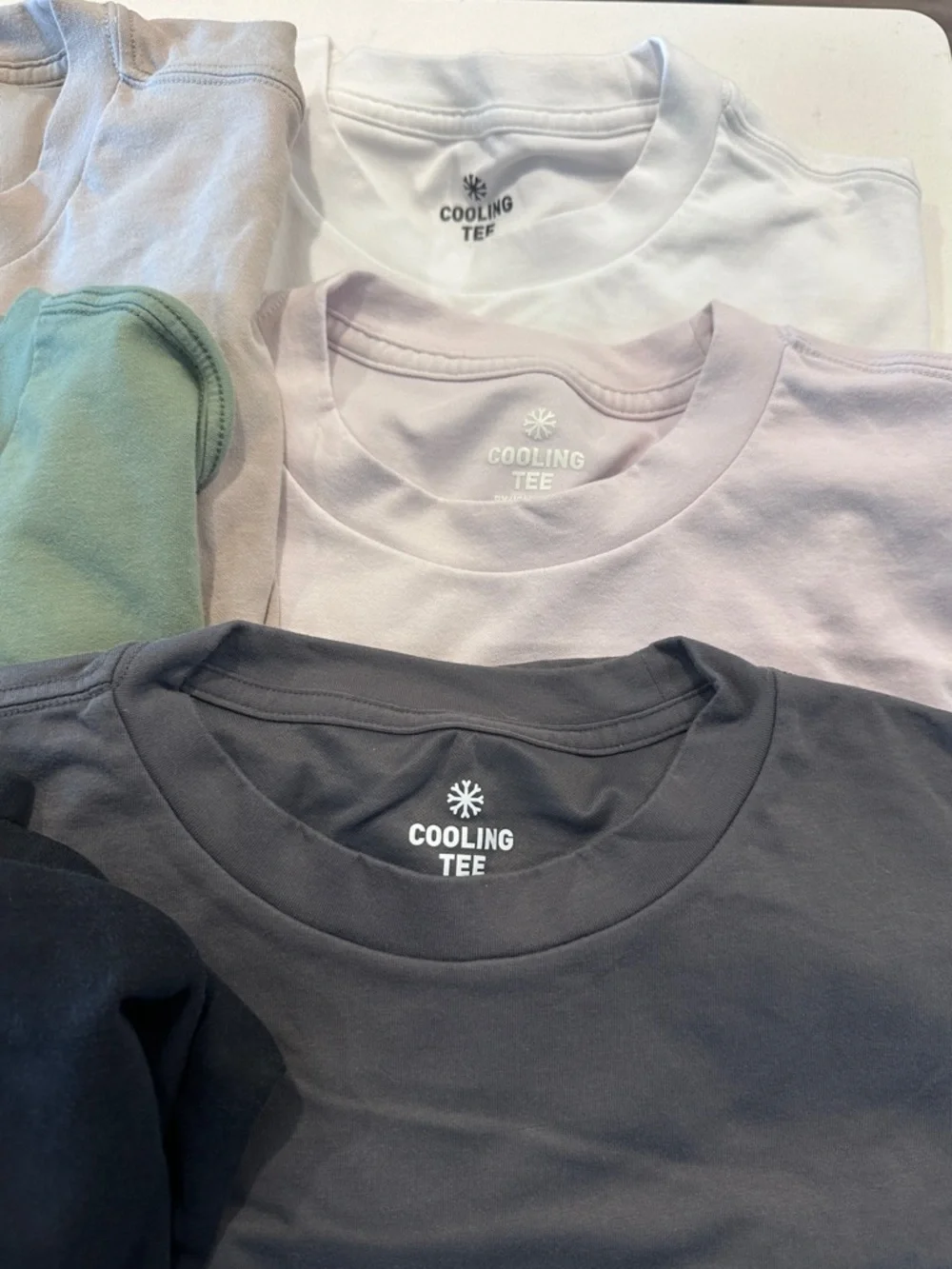 Bundle of 6 Hollister Men’s Crewneck Short Sleeve Cooling Tees - Picture 3 of 6